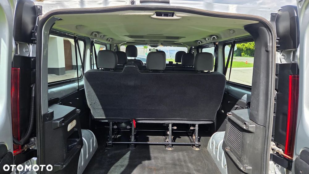 Opel Vivaro - 12
