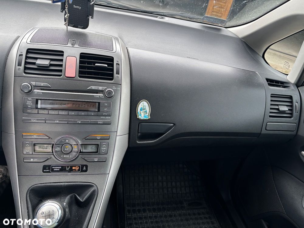 Toyota Auris - 5