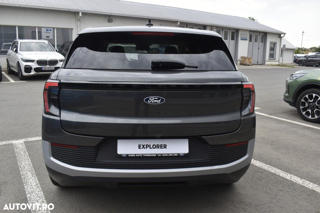 Ford Explorer - 5