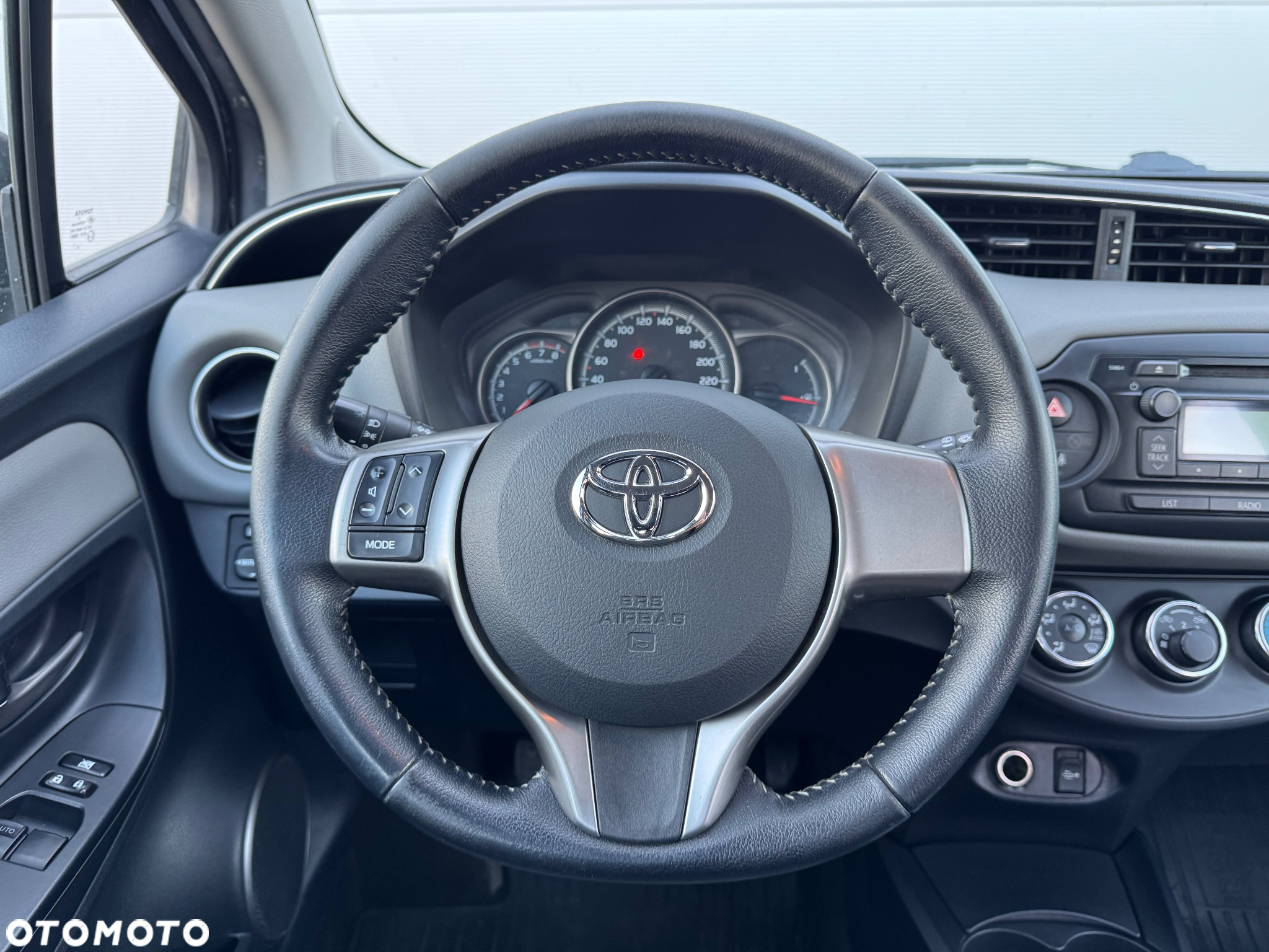 Toyota Yaris 1.0 Active - 18