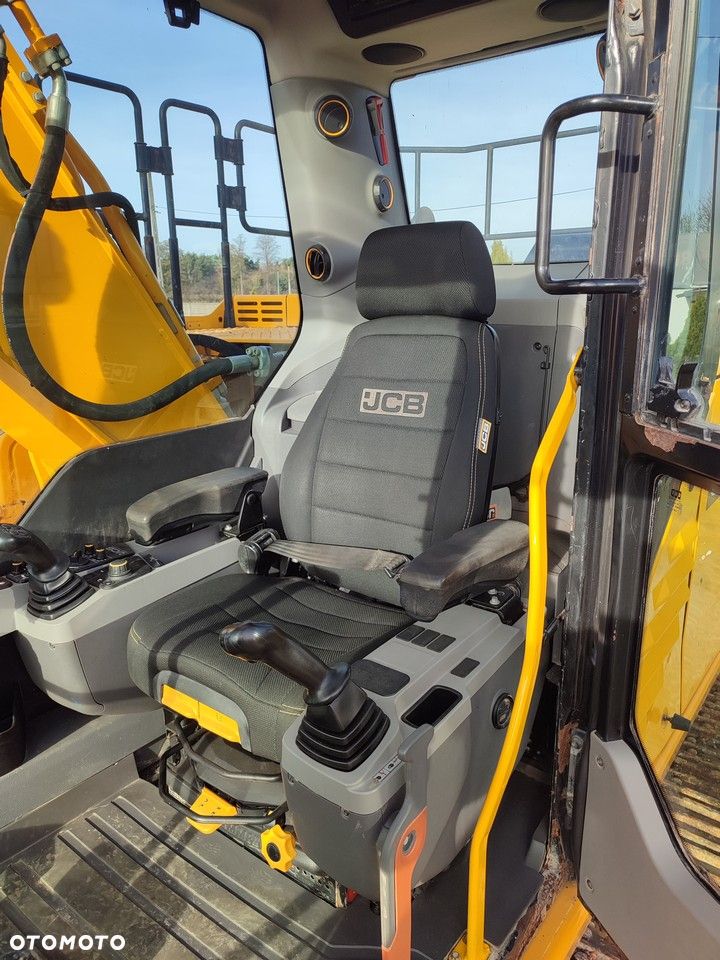 JCB 220 XL - 30