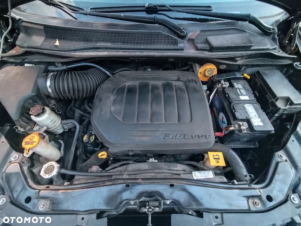 Dodge Grand Caravan 3.6 R/T - 9