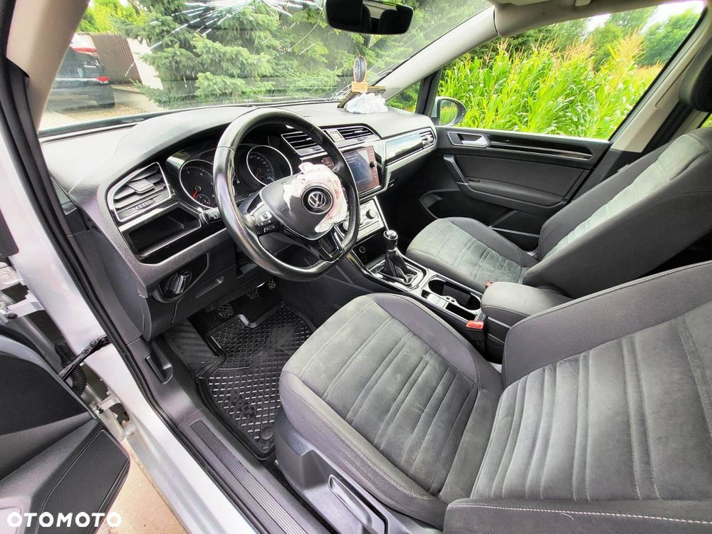 Volkswagen Touran 1.6 TDI SCR (BlueMotion Technology) Comfortline - 18