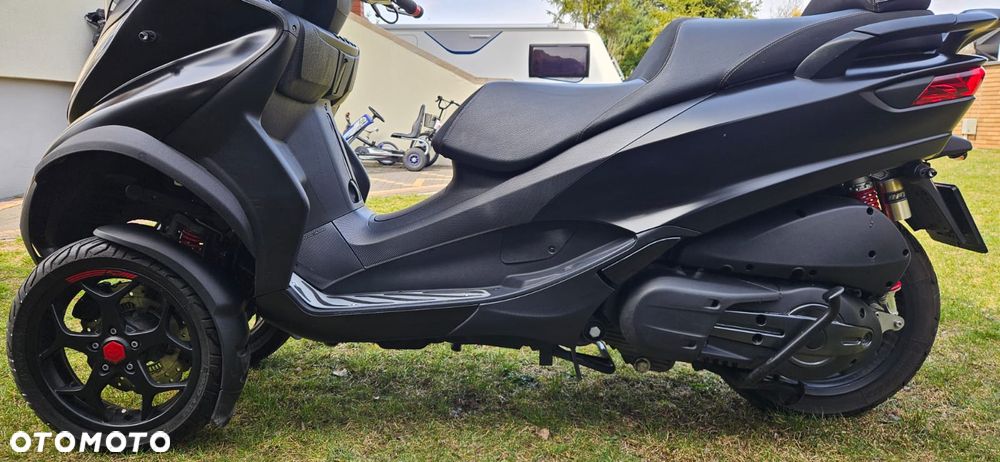 Piaggio MP-3 - 4