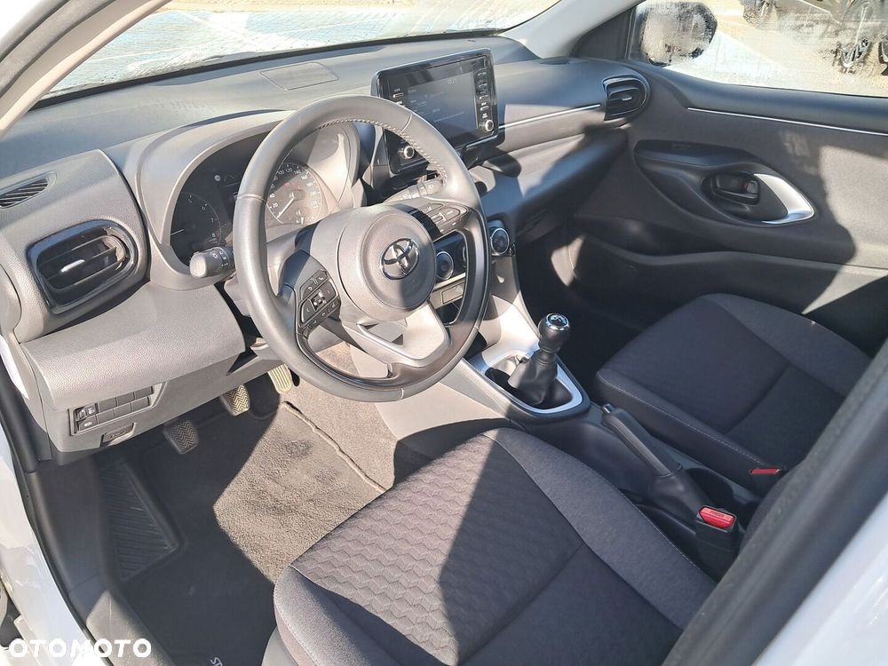 Toyota Yaris 1.5 Comfort - 11