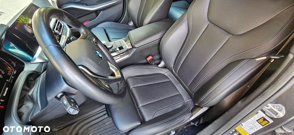 BMW Seria 3 330i xDrive M Sport sport - 12