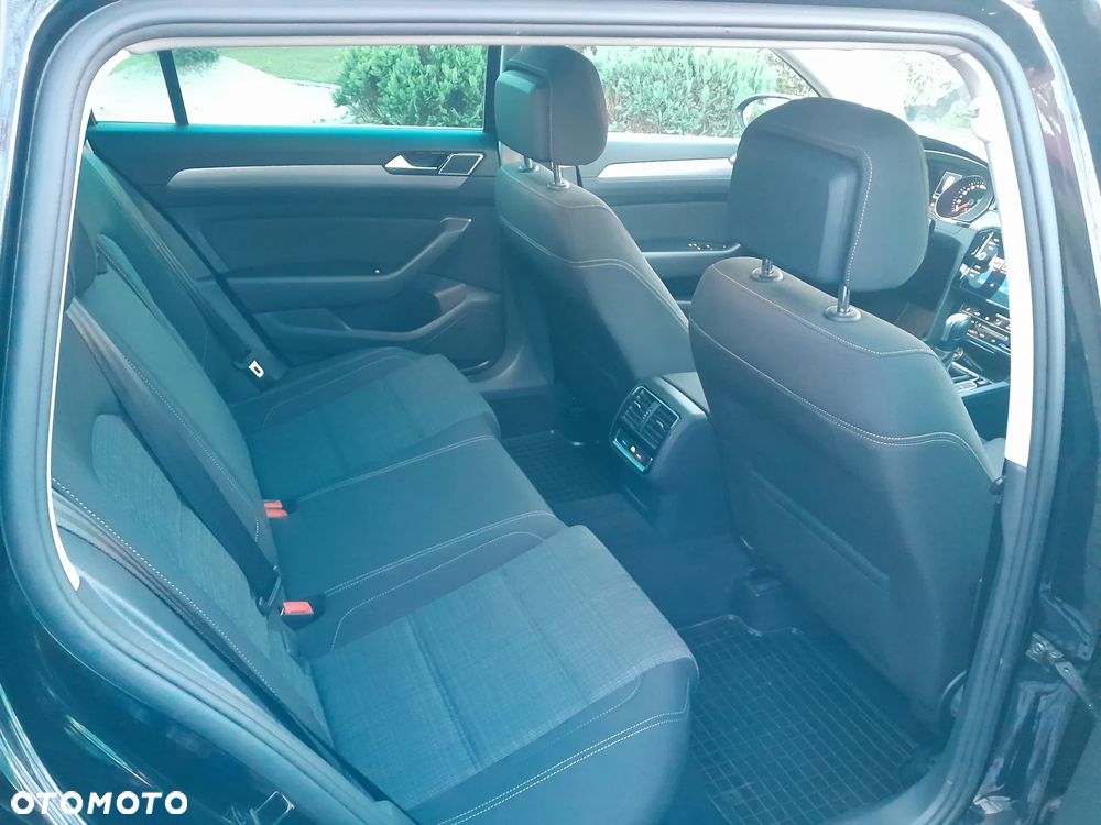 Volkswagen Passat 2.0 TDI SCR Comfortline DSG - 21