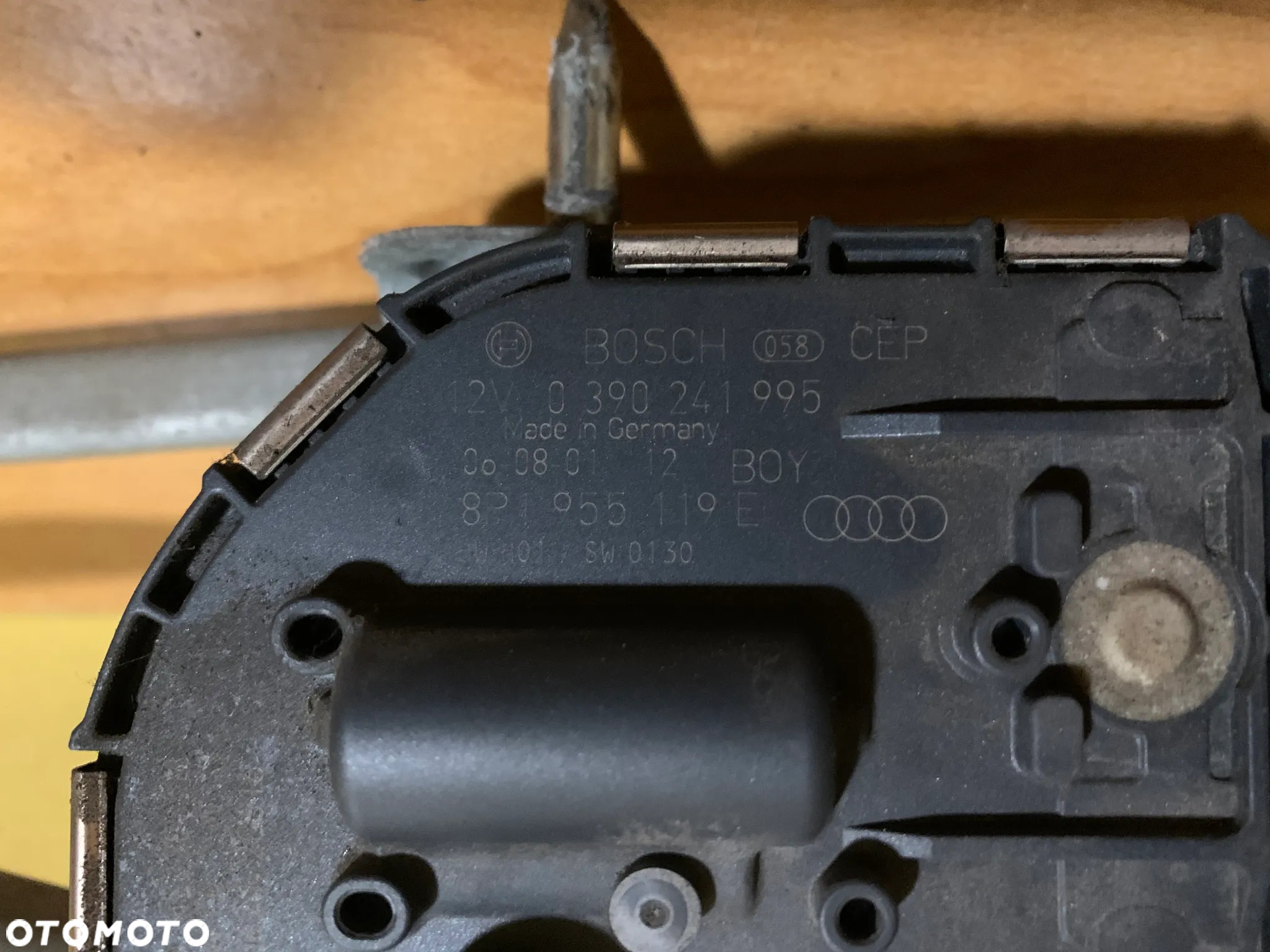 MECHANIZM WYCIERACZKI AUDI A3 8P 8P1955119E - 3