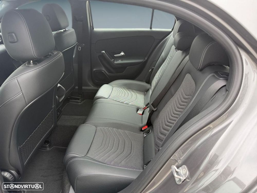 Mercedes-Benz A 180 d - 12