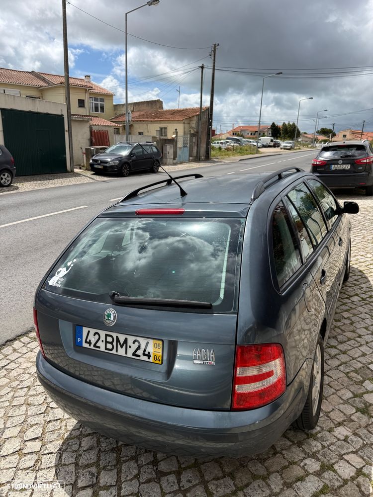 Skoda Fabia Break 1.2 Ambiente - 2