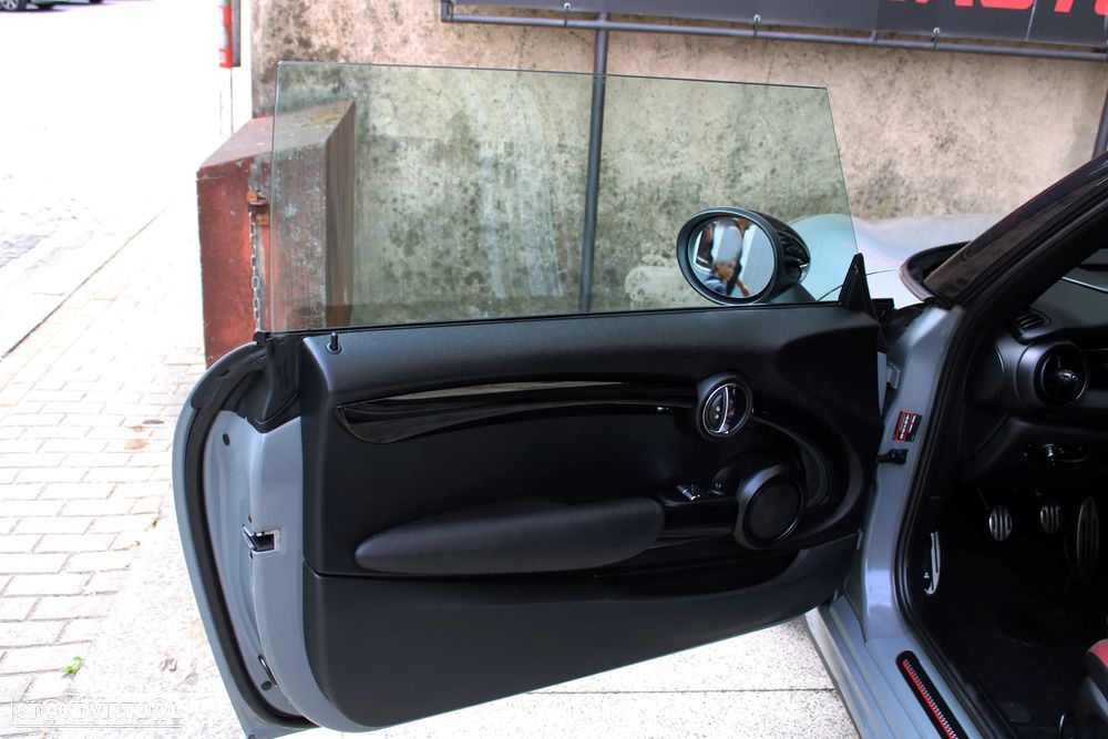 MINI 3 Portas John Cooper Works - 19