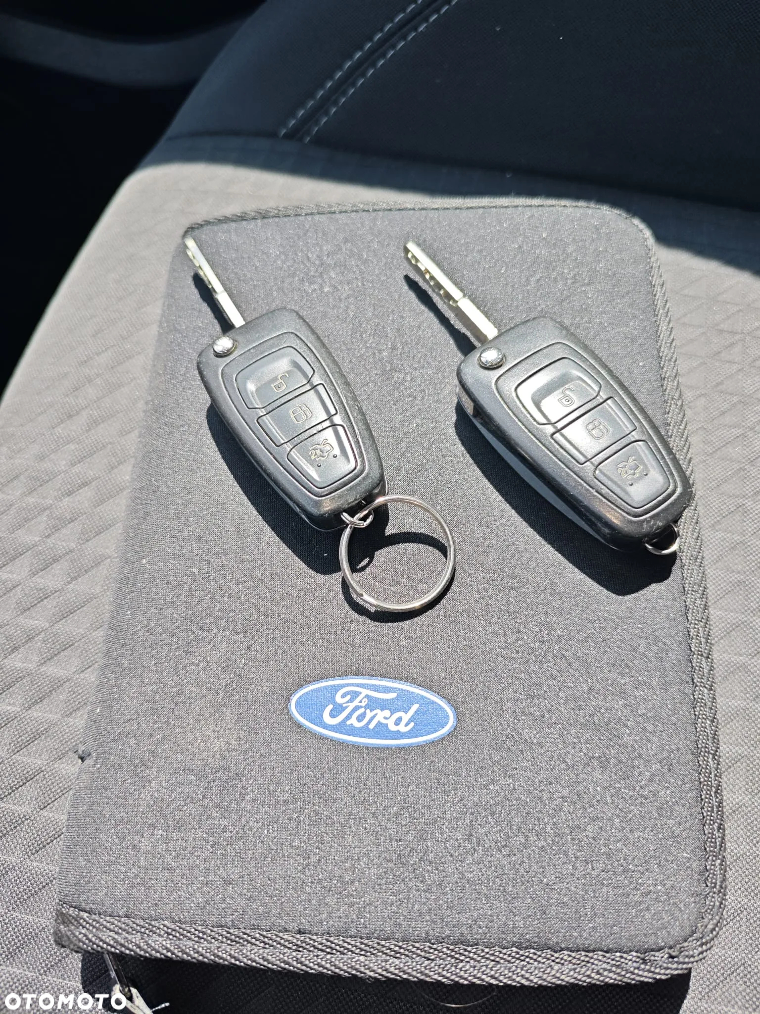 Ford Grand C-MAX - 12