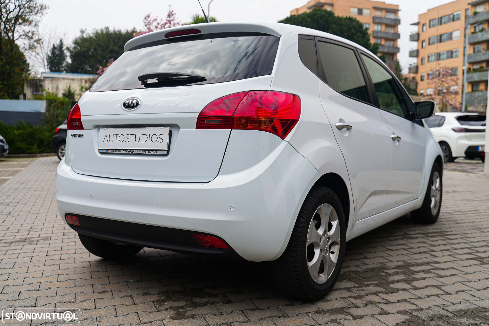 Kia Venga 1.6 CVVT Auto Fifa World Cup Edition - 9