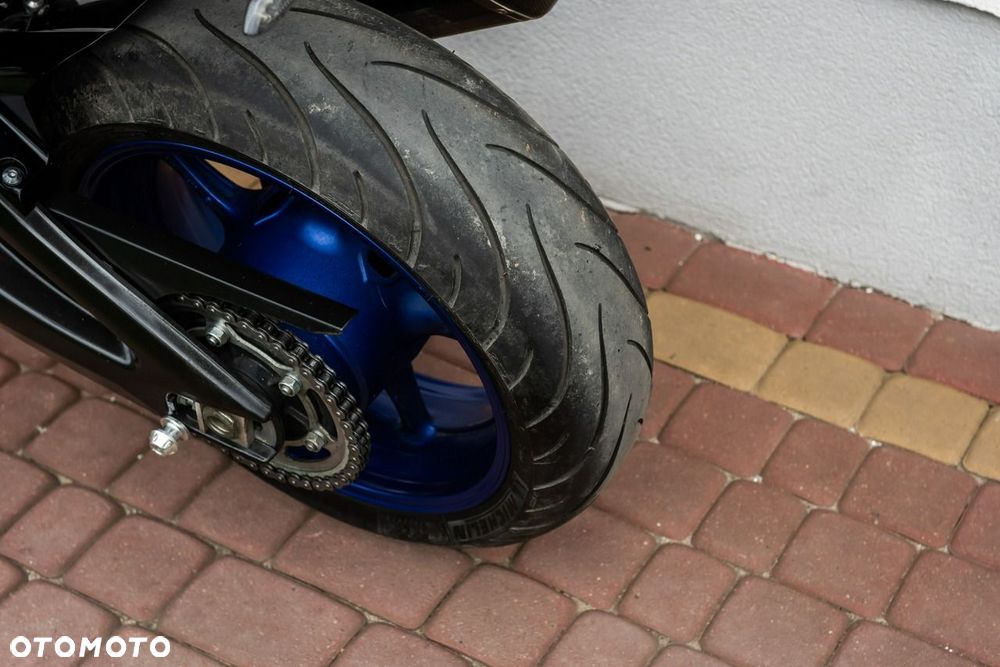 Yamaha FZ - 10