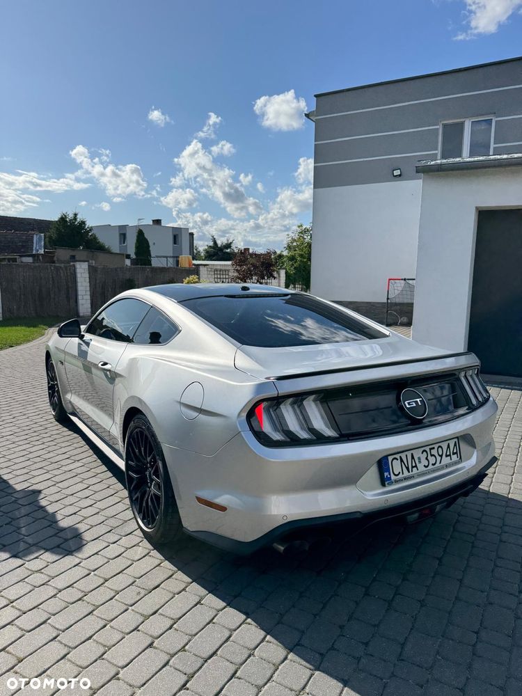 Ford Mustang - 24