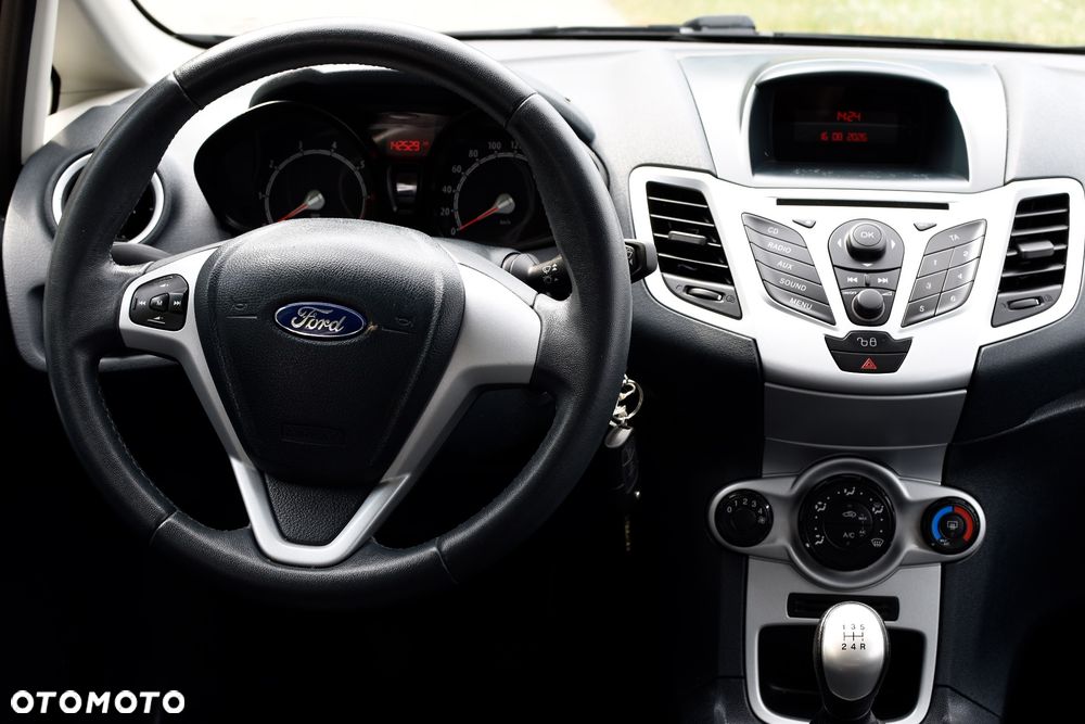 Ford Fiesta 1.25 SYNC Edition - 8