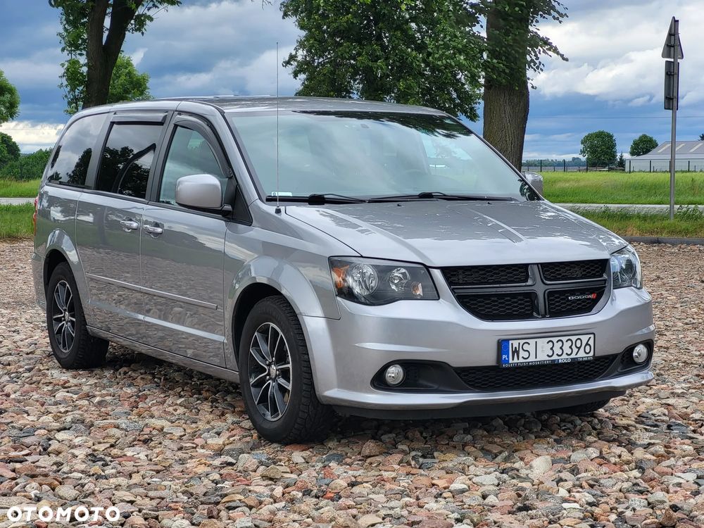 Dodge Grand Caravan - 4