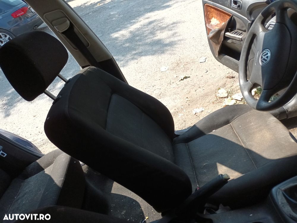Dezmembrari  VW PASSAT B5, B5.5  1996  > 2005 1.6 Benzina - 23