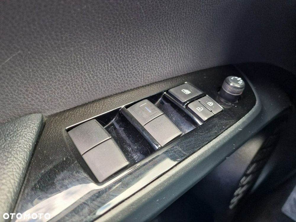 Toyota Prius - 9