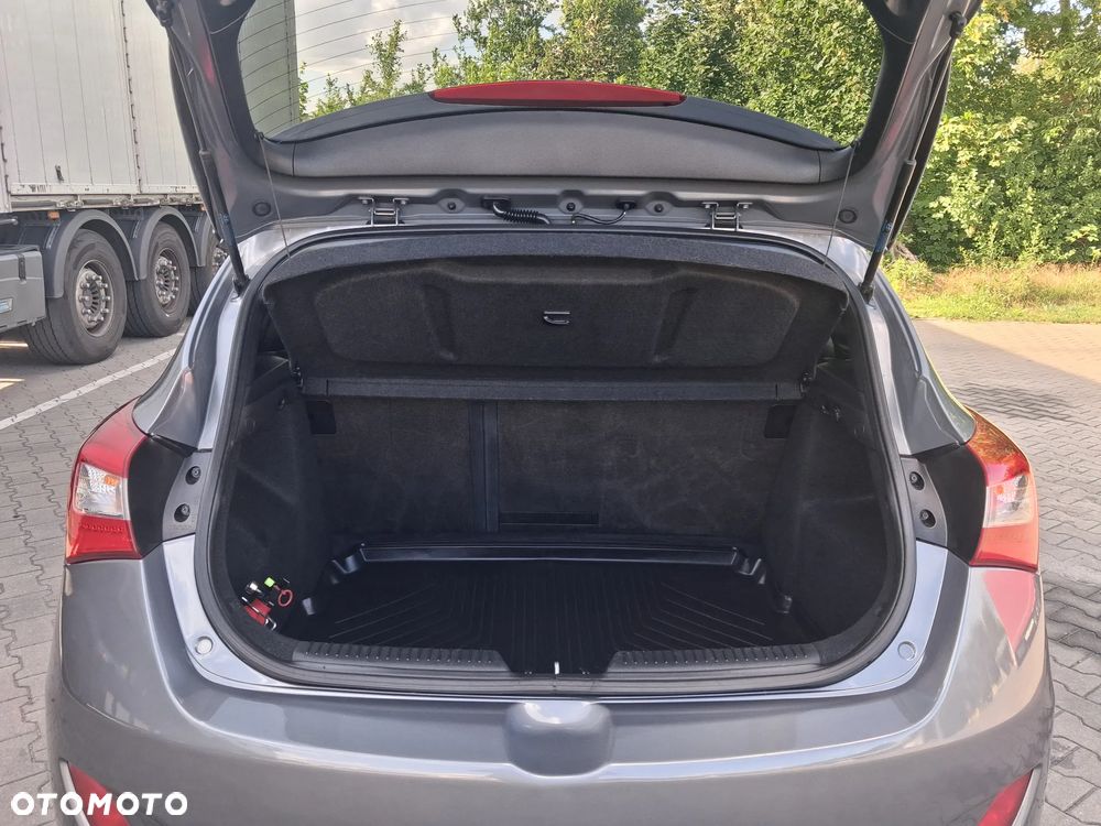 Hyundai i30 1.4 Premium - 33