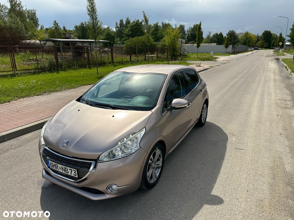 Peugeot 208 e-HDi FAP 92 EGS6 Stop&Start Allure - 23