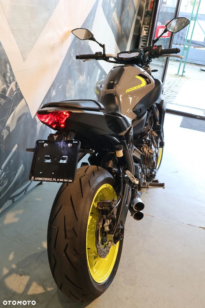 Yamaha MT - 9