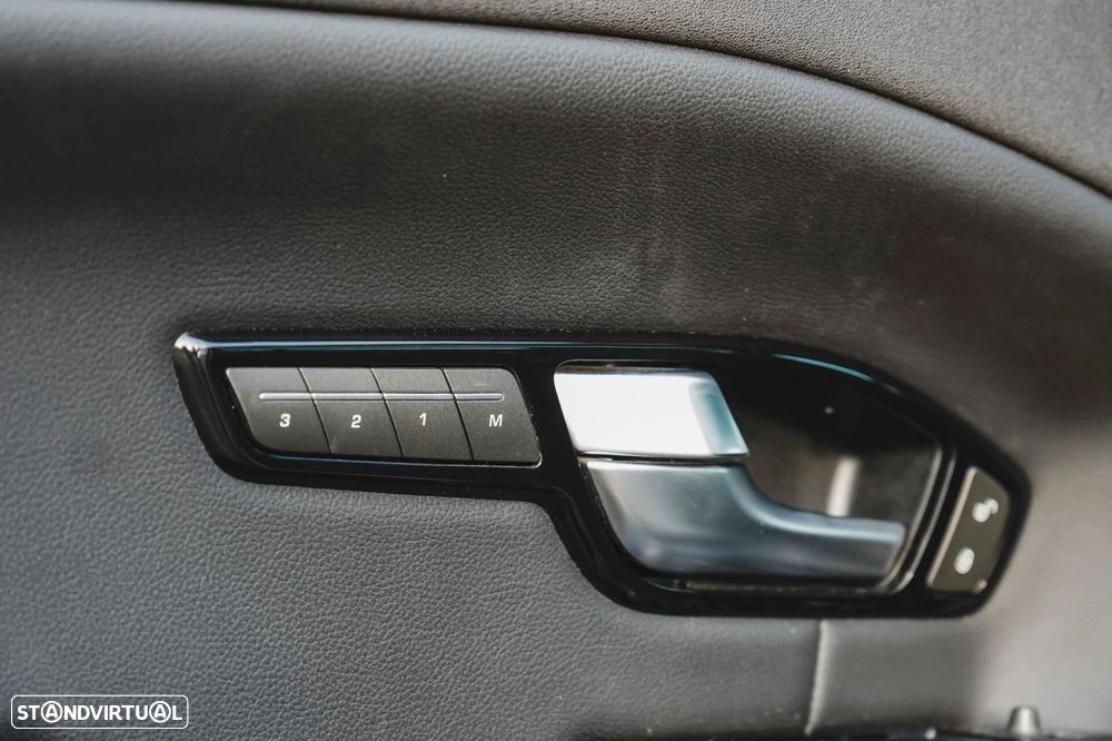 Land Rover Range Rover Evoque - 24