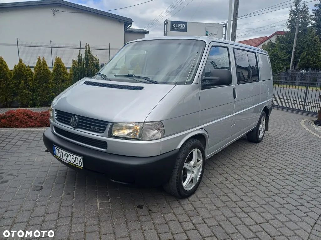 Volkswagen Transporter - 1