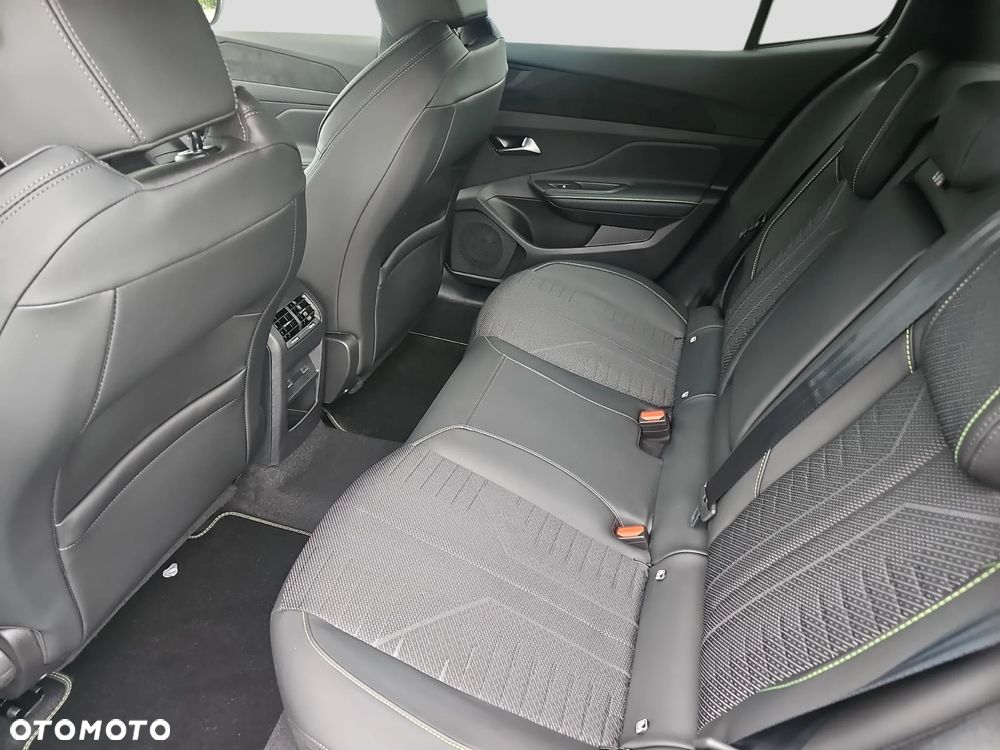 Peugeot 408 1.2 PureTech mHEV GT Exclusive S&S e-DCS6 - 12