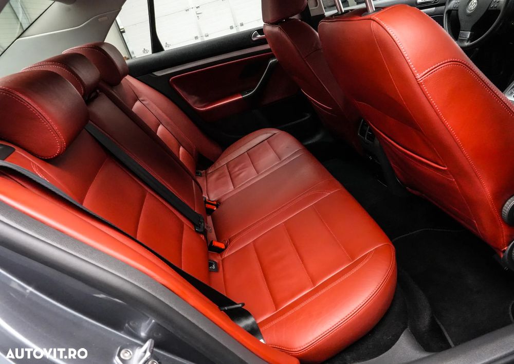 Volkswagen Jetta 1.9 TDI Sportline DSG - 16