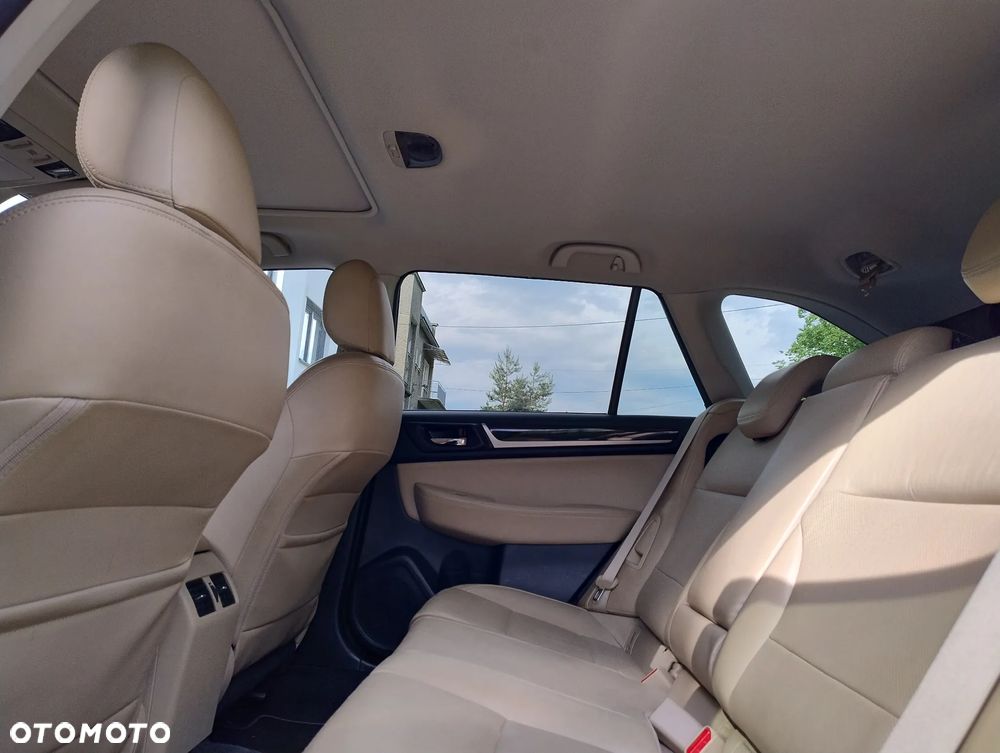 Subaru Outback 2.0D Exclusive Lineartronic - 23