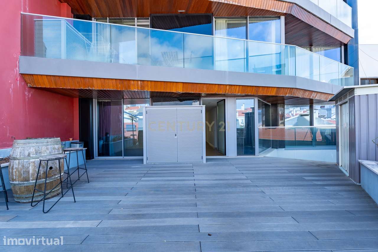 T3 com terraço, +200 m² e garagem junto à Avenida da Liberdade - Grande imagem: 4/51