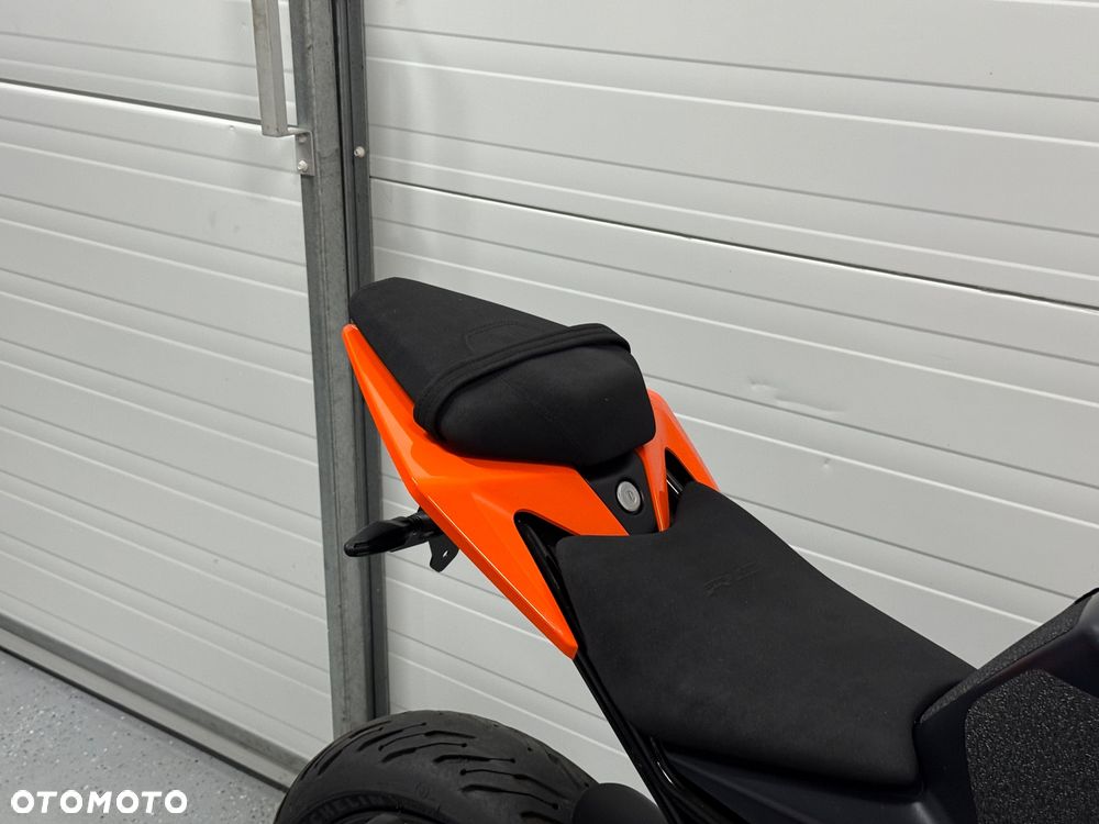 KTM RC 125 - 9