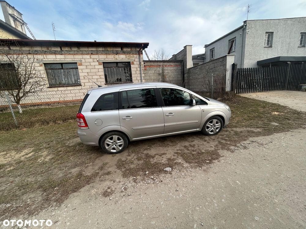 Opel Zafira 1.7 CDTI Cosmo - 1