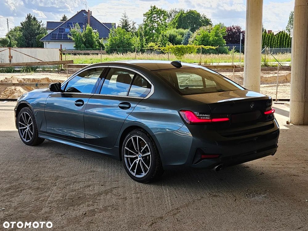 BMW Seria 3 330i Sport Line - 5
