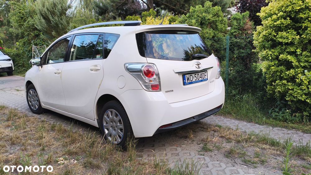Toyota Verso 2.0 D-4D Premium - 4
