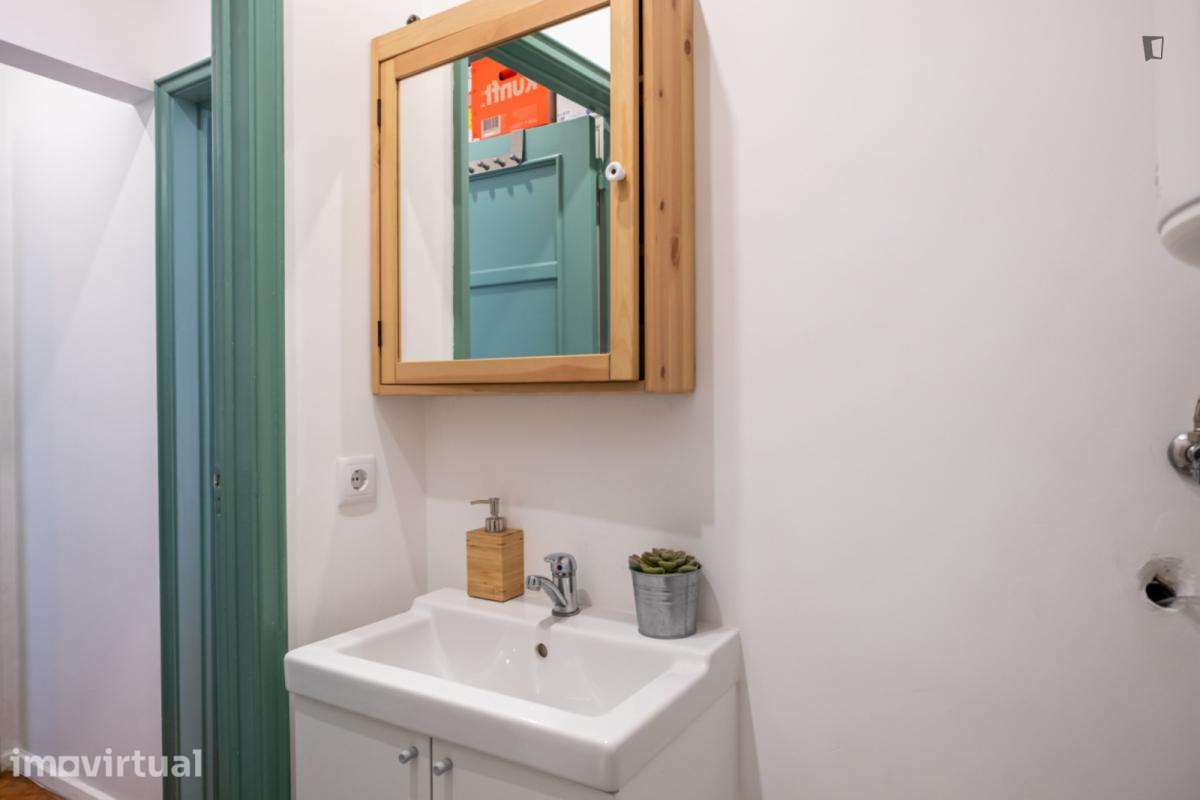 Quarto - localizado em Ajuda Lisbon - Grande imagem: 5/6