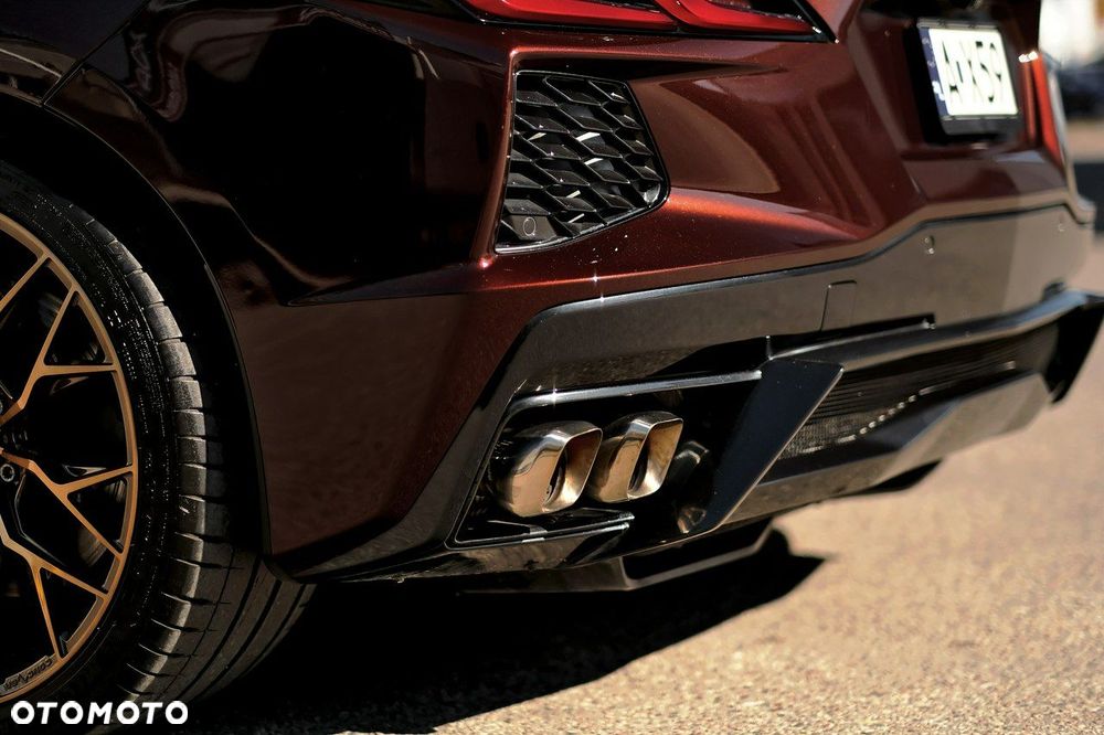 Chevrolet Corvette - 26