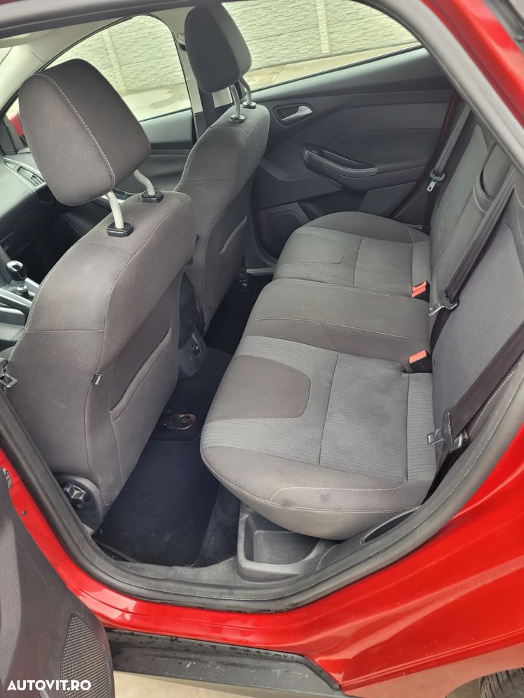 Ford Focus - 10
