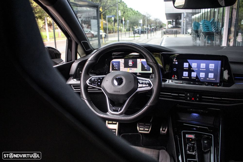 VW Golf 2.0 TDI GTD DSG - 36