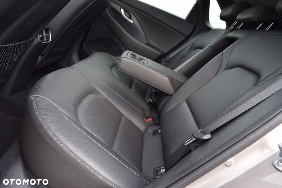 Hyundai i30 1.4 T-GDI DCT Passion Plus - 9