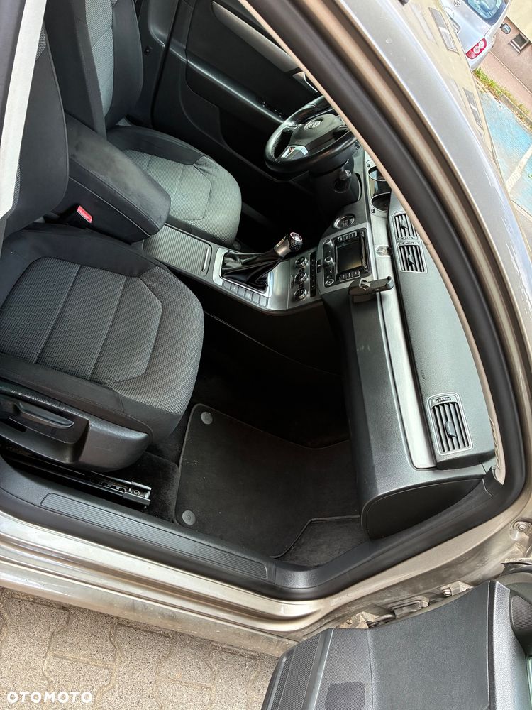 Volkswagen Passat 1.6 TDI BlueMotion - 2