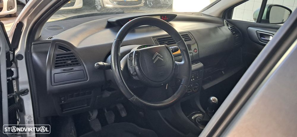 Citroën C4 1.6 HDi Attraction - 5