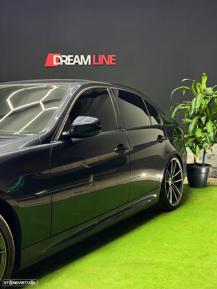 BMW 320 d Sport Line - 3