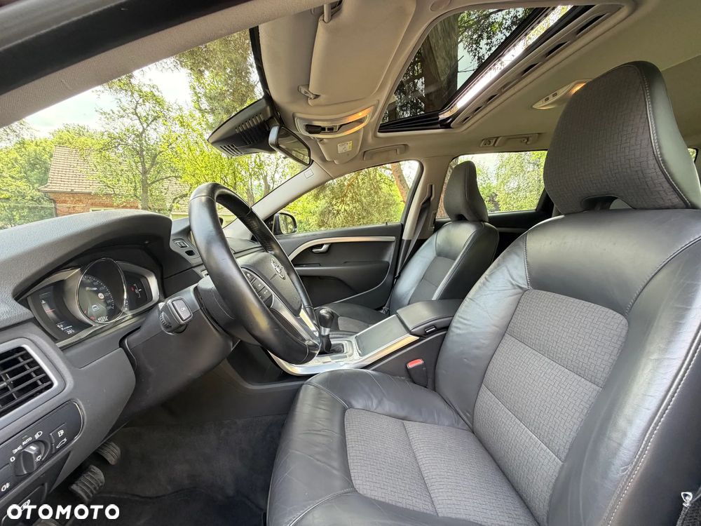 Volvo V70 D3 Edition - 16