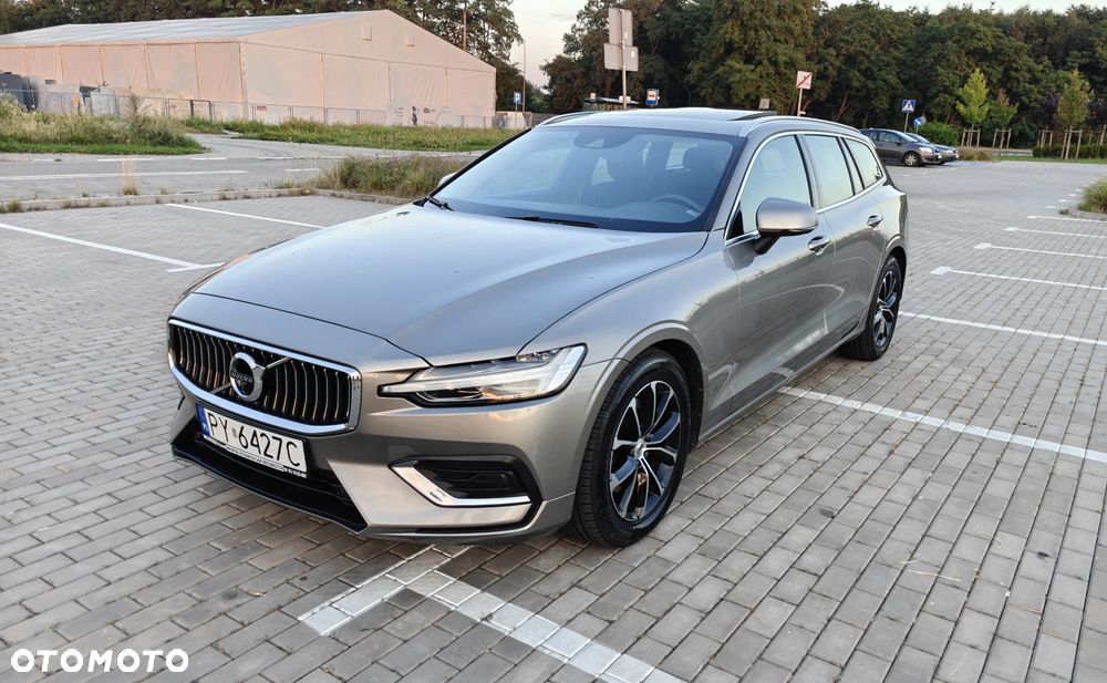 Volvo V60 B3 B DKG Momentum - 3