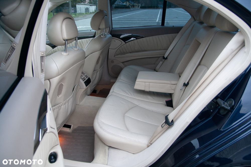 Mercedes-Benz Klasa E 500 T Avantgarde - 12