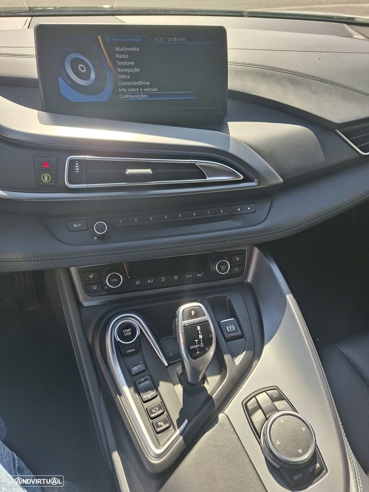 BMW i8 Pure Impulse - 14