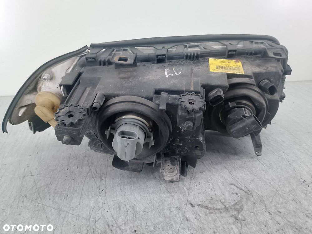 LAMPA PRZÓD LEWA BMW E46 0301089205  6902745 - 6