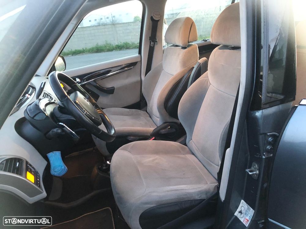 Citroën C4 Grand Picasso 1.6 HDi Exclusive RFM CMP6 - 8